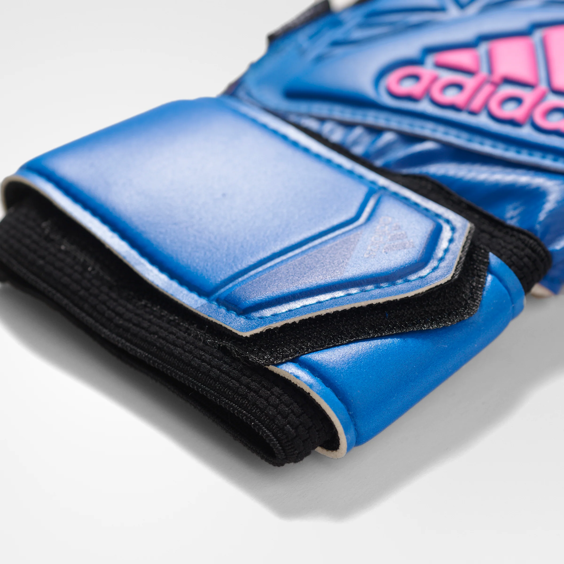 Adidas ACE Fingersave Goalkeeper Gloves - Image 2