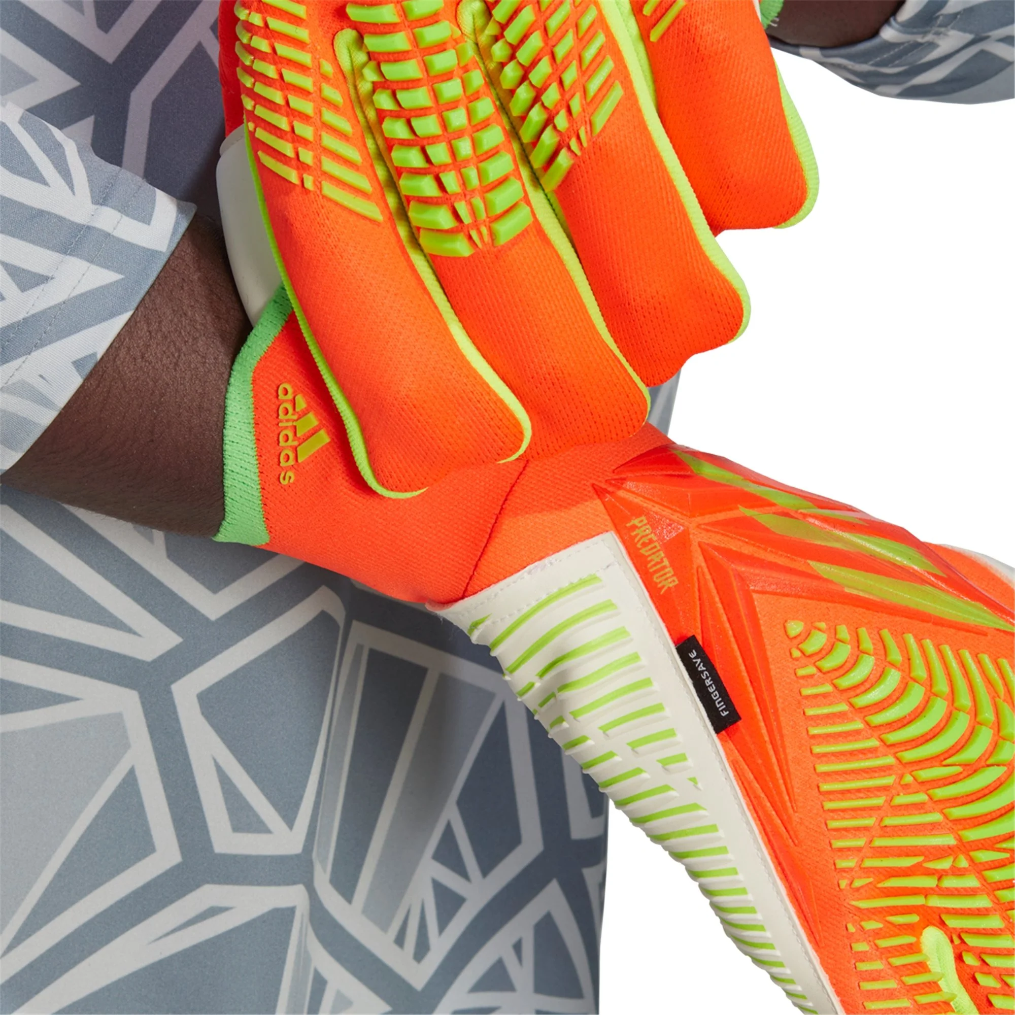 adidas Predator Pro Fingersave Goalkeeper Gloves - Solar Red/Solar Green - Image 4